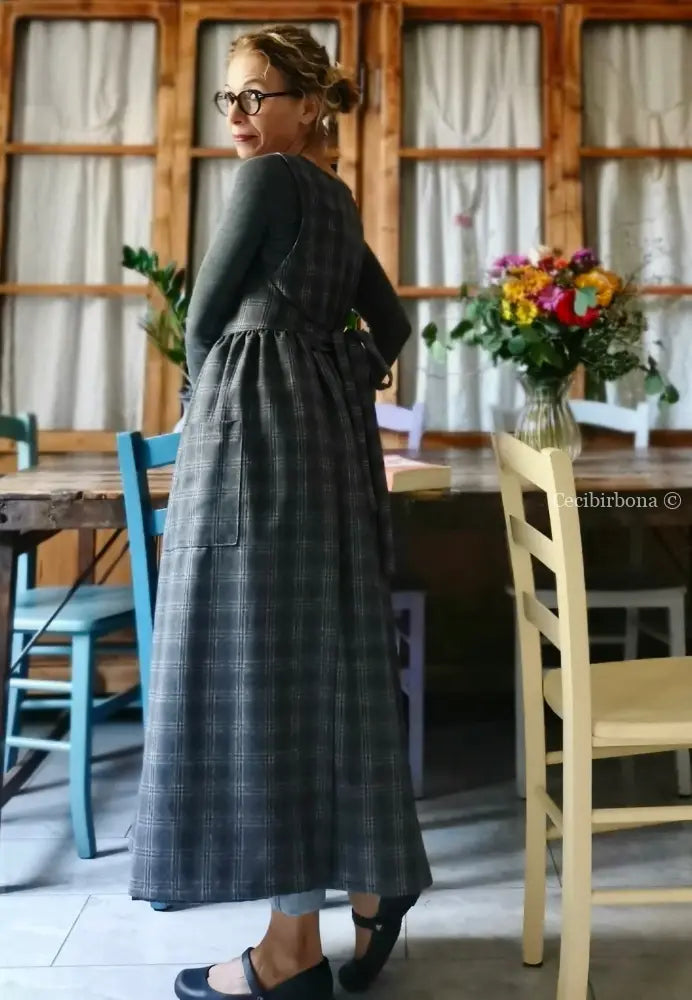 Riservato per Carla Grembiule per donna in tartan nero e grigio (Ref. 62) grembiule donna tessuti moderni