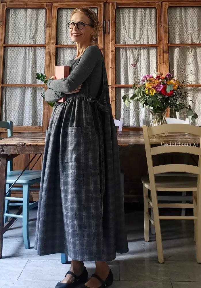 Riservato per Carla Grembiule per donna in tartan nero e grigio (Ref. 62) grembiule donna tessuti moderni