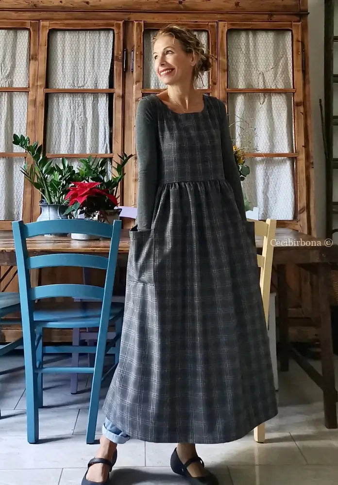 Riservato per Carla Grembiule per donna in tartan nero e grigio (Ref. 62) grembiule donna tessuti moderni