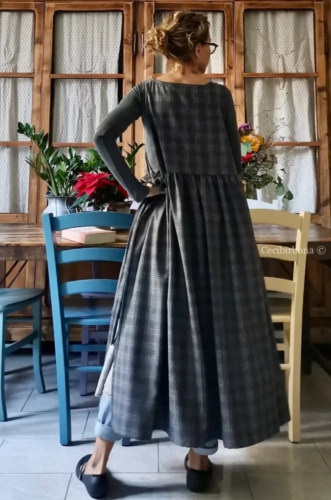 Riservato per Carla Grembiule per donna in tartan nero e grigio (Ref. 62) grembiule donna tessuti moderni