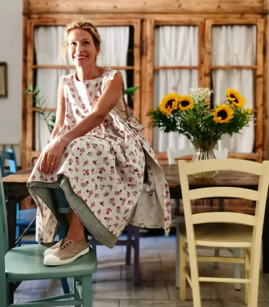 Riservato per Cristina - Grembiule con roselline da cucina per donna - grembiule romantico grembiule donna tessuti