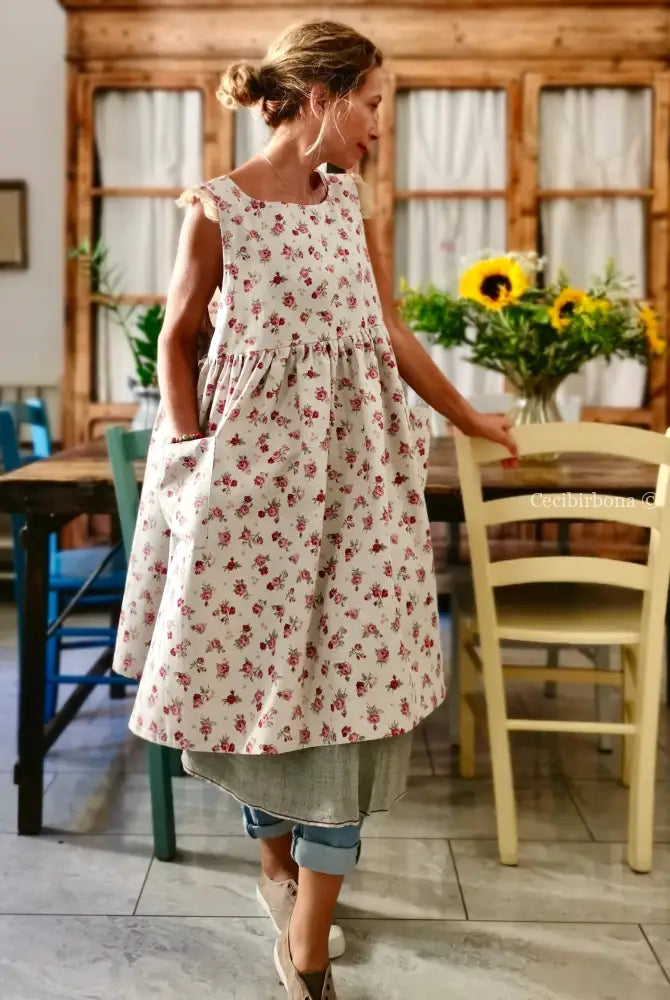 Riservato per Cristina - Grembiule con roselline da cucina per donna - grembiule romantico grembiule donna tessuti