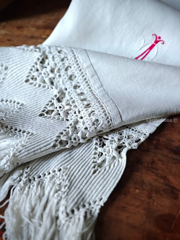 Riservato per Cristina Telo antico con monogramma DA e 35 sottopiatti all’ uncinetto biancheria antica per la casa