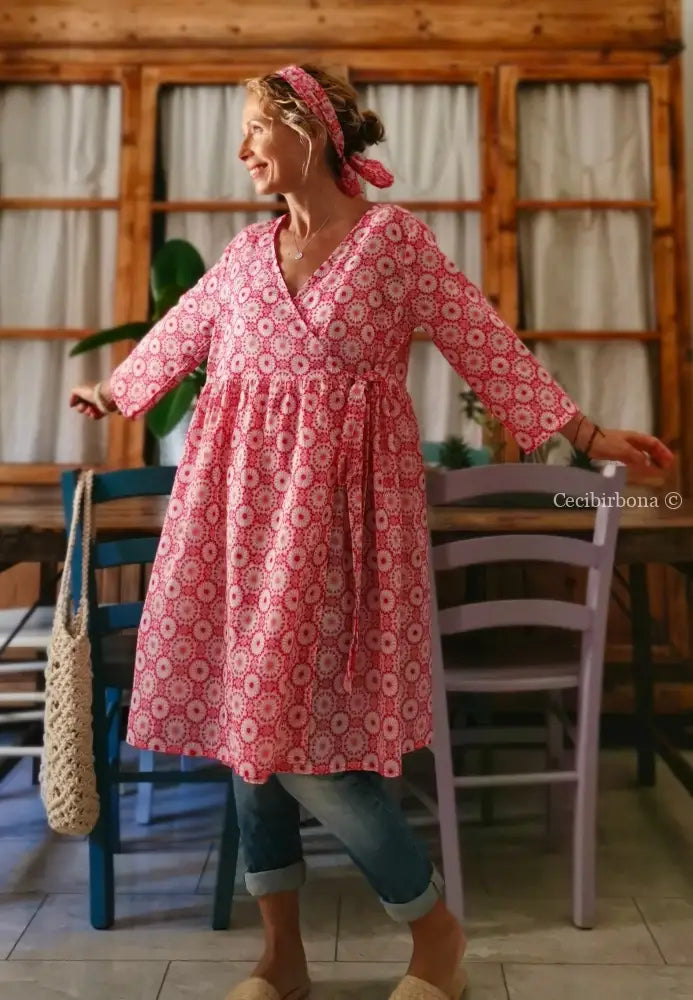 Riservato per Daniela Abito incrociato a fiori con maniche abito donna