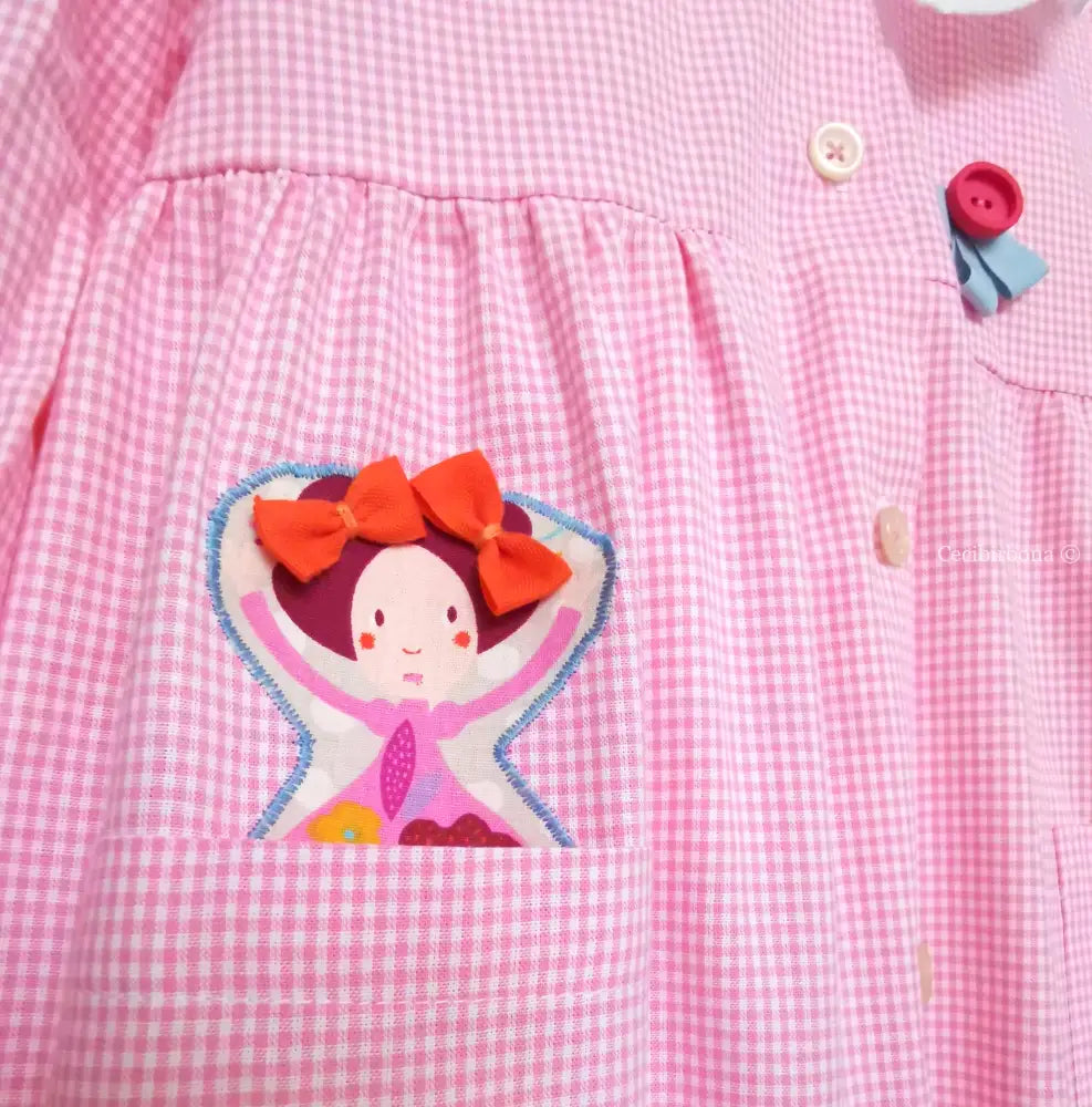 Riservato per Giorgia Michela grembiulino con le bamboline - Grembiule a quadrettini rosa per asilo con colletto