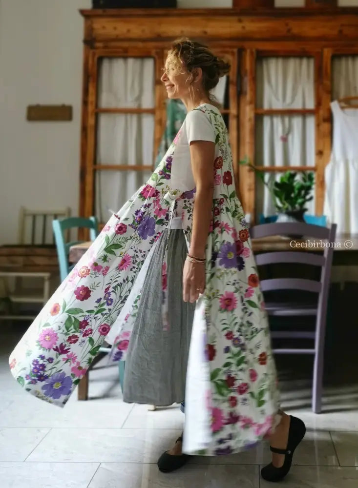 Riservato per Marie Grembiule in cotone con i fiori dell’estate (Ref. 169) grembiule donna tessuti moderni