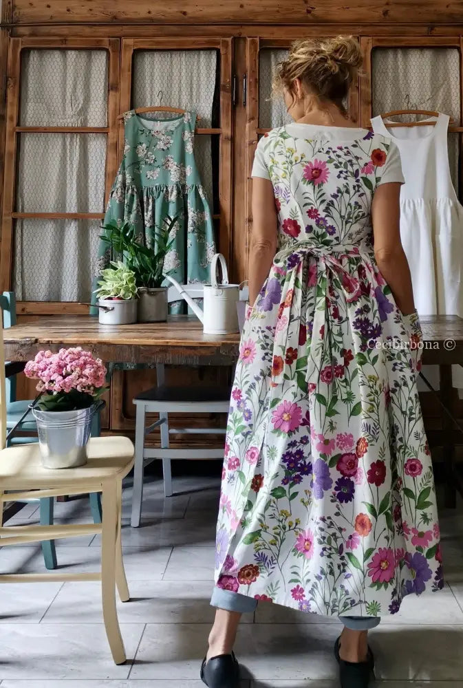 Riservato per Marie Grembiule in cotone con i fiori dell’estate (Ref. 169) grembiule donna tessuti moderni