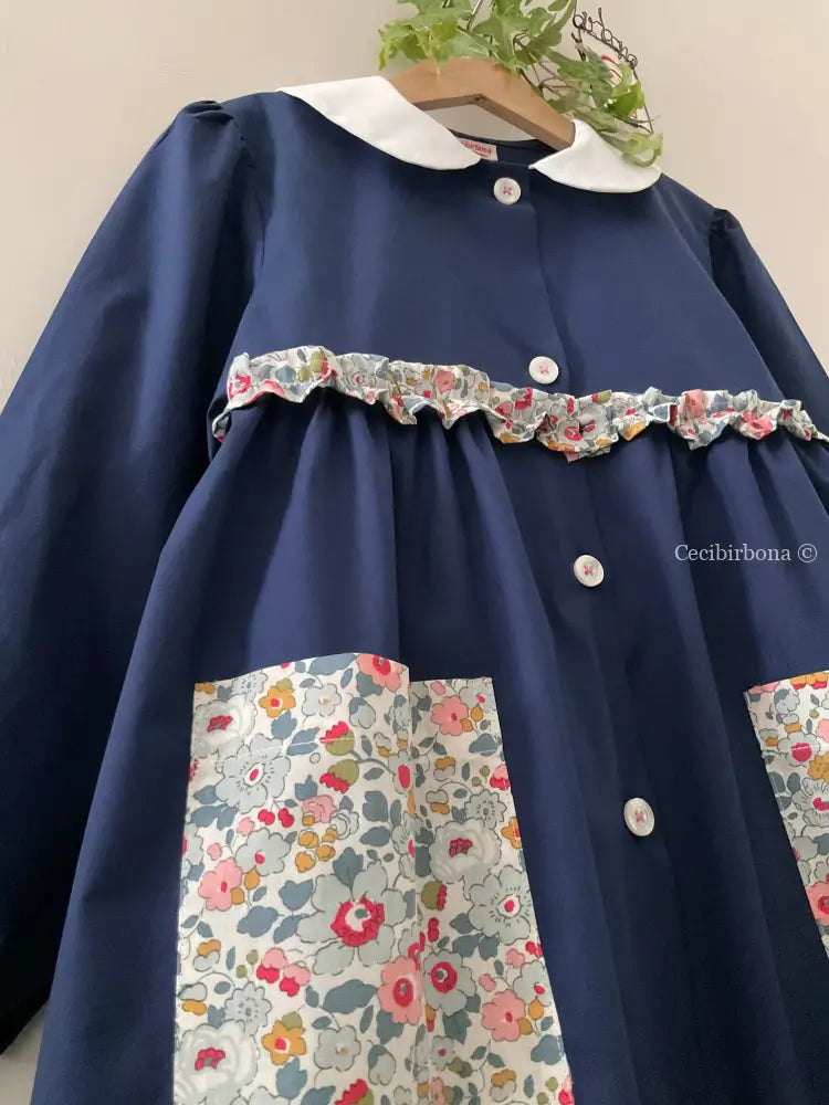 Riservato per Matilde Il grembiulino blu con i fiori celesti grembiule scuola bimba
