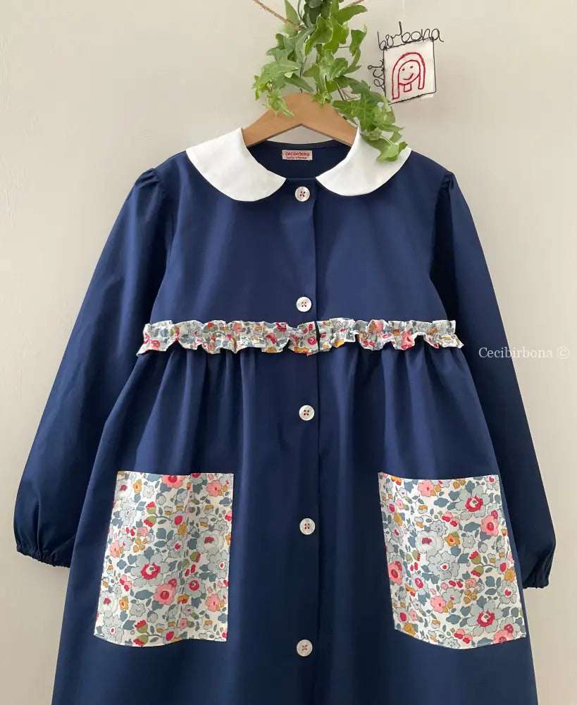 Riservato per Matilde Il grembiulino blu con i fiori celesti grembiule scuola bimba