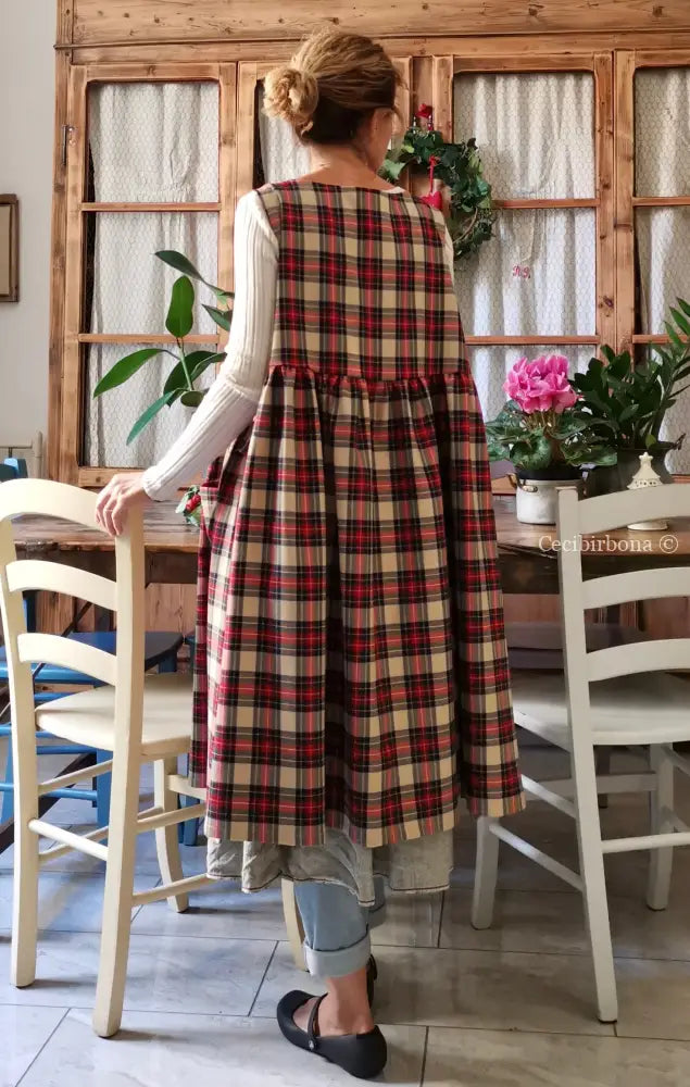 Riservato per Melanie Grembiule per donna in tartan nero e rosso grembiule donna tessuti moderni