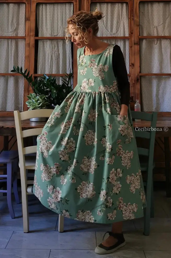 Riservato per Melody Disponibile in preordine Grembiule con i fiori di pesco (Ref. 85) grembiule donna tessuti moderni