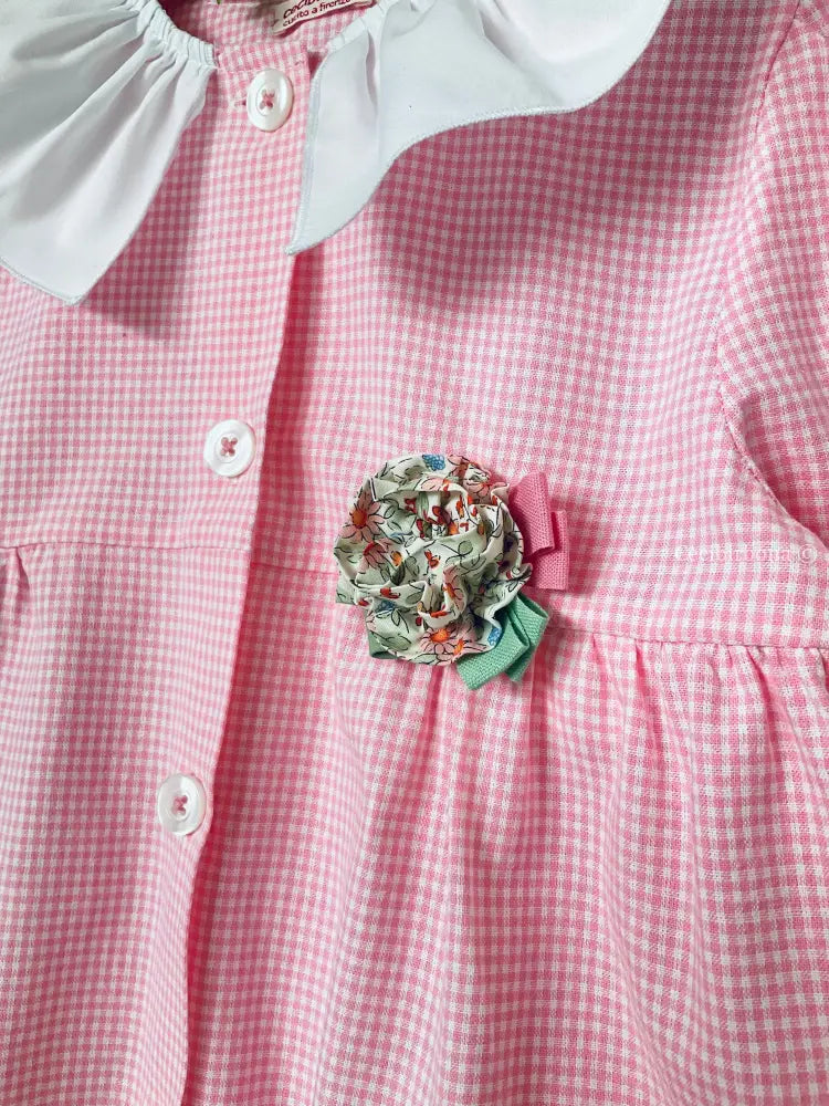 Riservato per Melody Il grembiulino dei fiori - Grembiule a quadrettini rosa per asilo con tasche a fiorellini