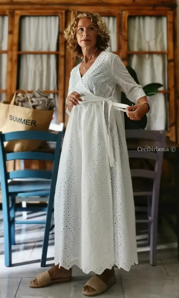 Riservato per Michela Abito incrociato in sangallo di cotone con maniche abito donna