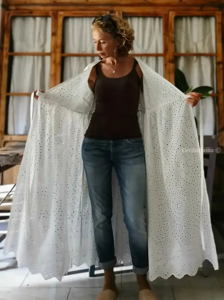 Riservato per Michela Abito incrociato in sangallo di cotone con maniche abito donna