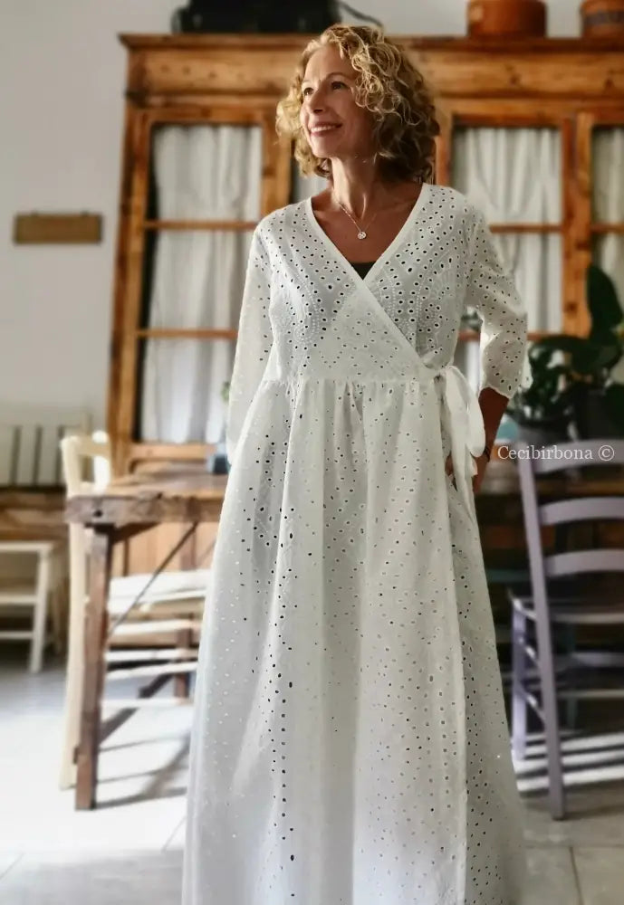 Riservato per Michela Abito incrociato in sangallo di cotone con maniche abito donna