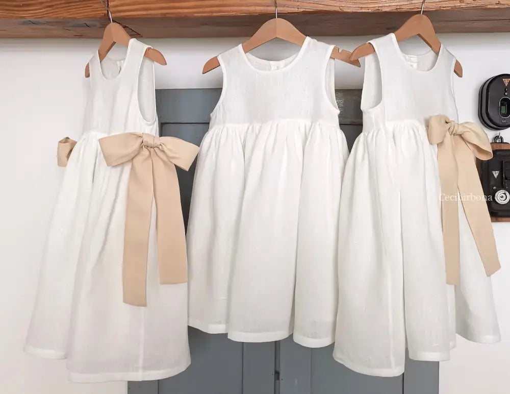 Riservato per Teresa abito in lino bianco con fiocchi abito bambina