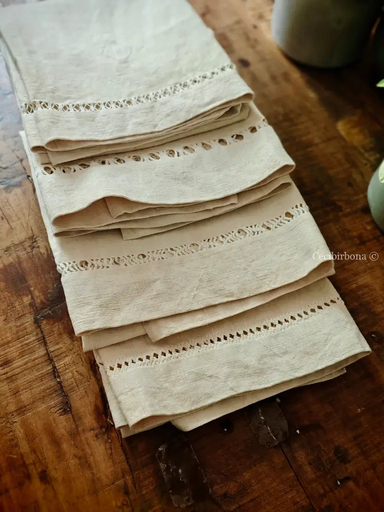 Set di asciugamani antichi in lino con sfilatura e monogramma biancheria antica per la casa