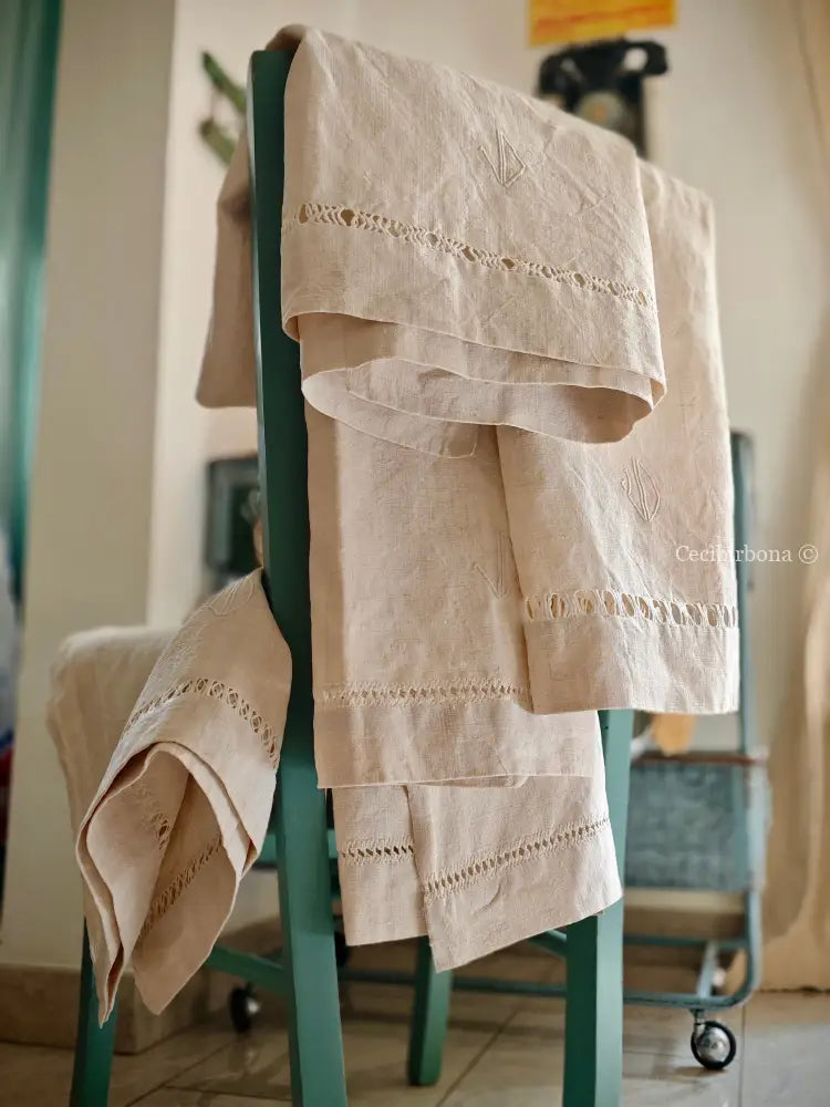 Set di asciugamani antichi in lino con sfilatura e monogramma biancheria antica per la casa