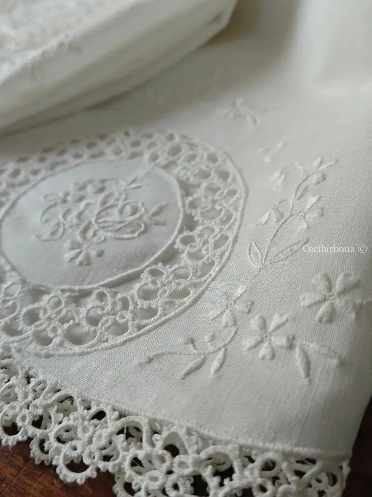 Teli in lino ricamato a chiacchierino Ricamo fiori Telo in lino