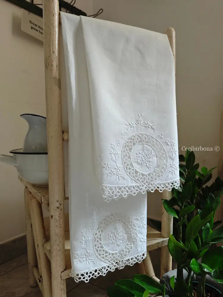 Teli in lino ricamato a chiacchierino Ricamo fiori Telo in lino