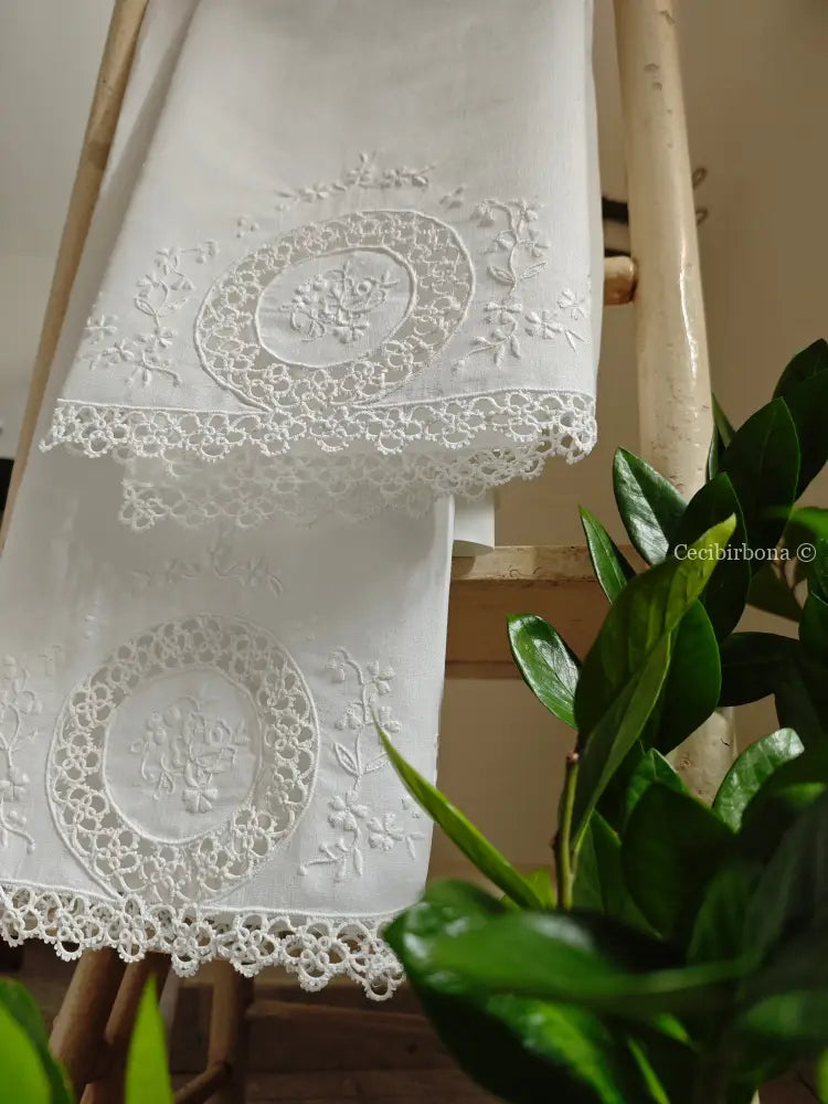 Teli in lino ricamato a chiacchierino Ricamo fiori Telo in lino