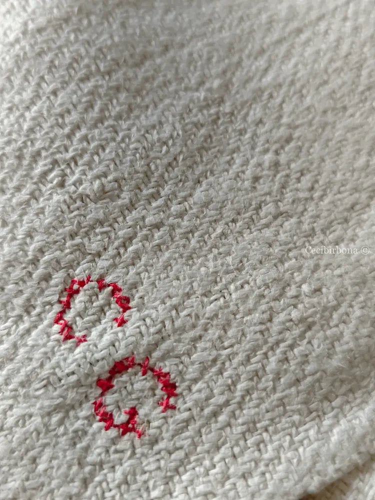 Telo antico in cotone con balza uncinetto e monogramma CG biancheria antica per la casa