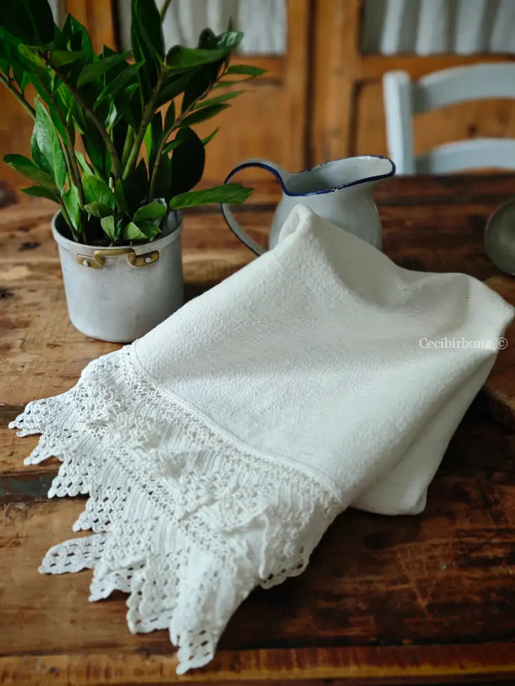 Telo antico in cotone con balze uncinetto biancheria antica per la casa