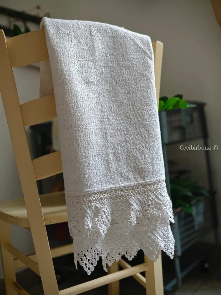 Telo antico in cotone con balze uncinetto biancheria antica per la casa