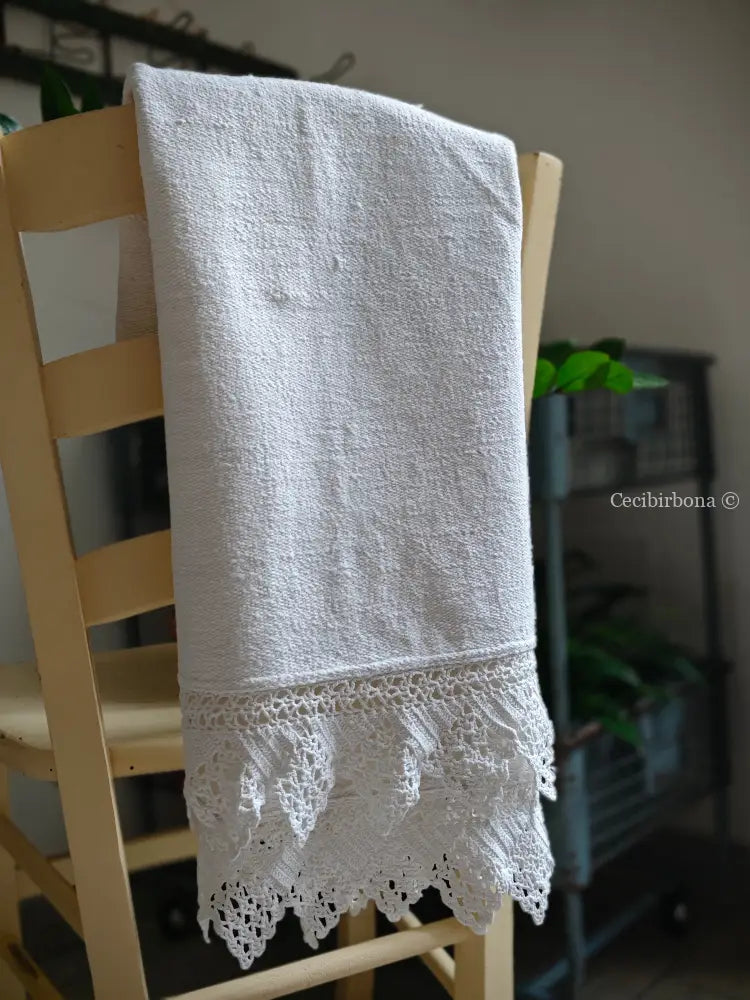 Telo antico in cotone con balze uncinetto biancheria antica per la casa
