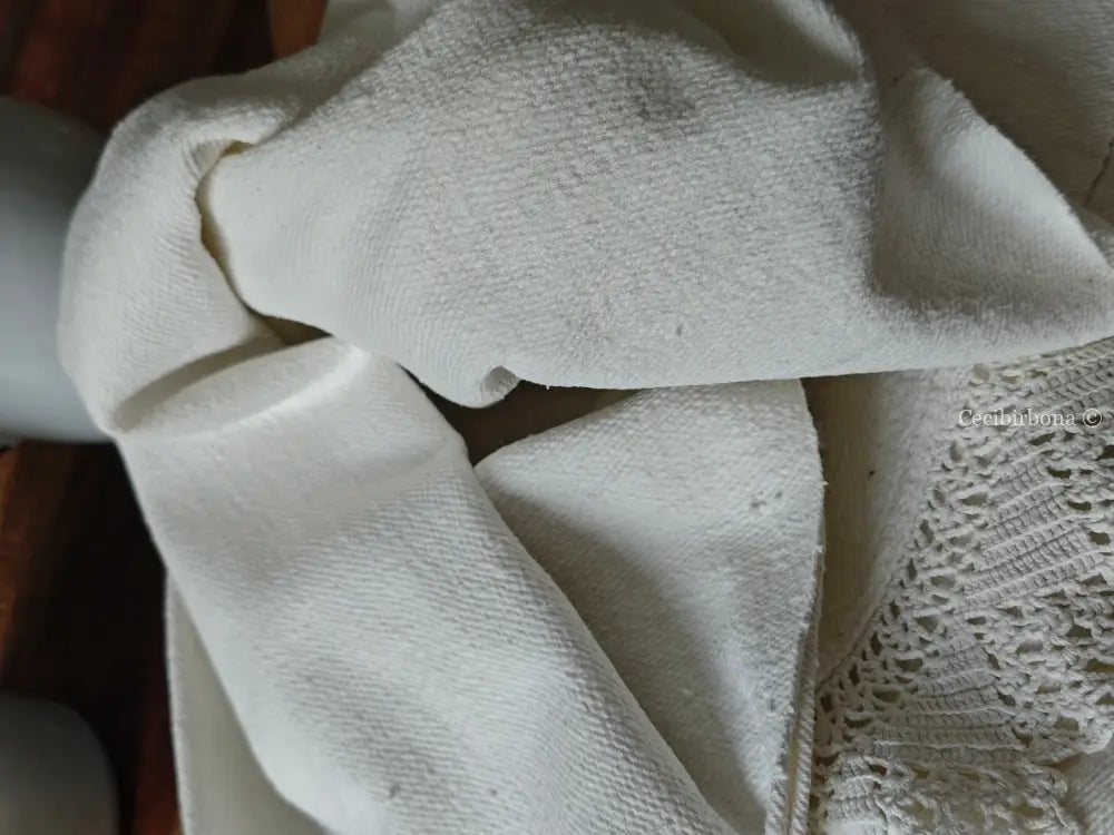 Telo antico in cotone con balze uncinetto biancheria antica per la casa