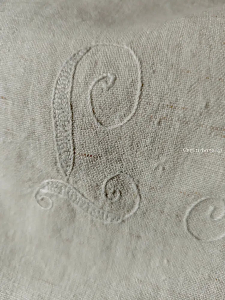 Telo con bordi all’uncinetto e iniziali LN accessori cucina