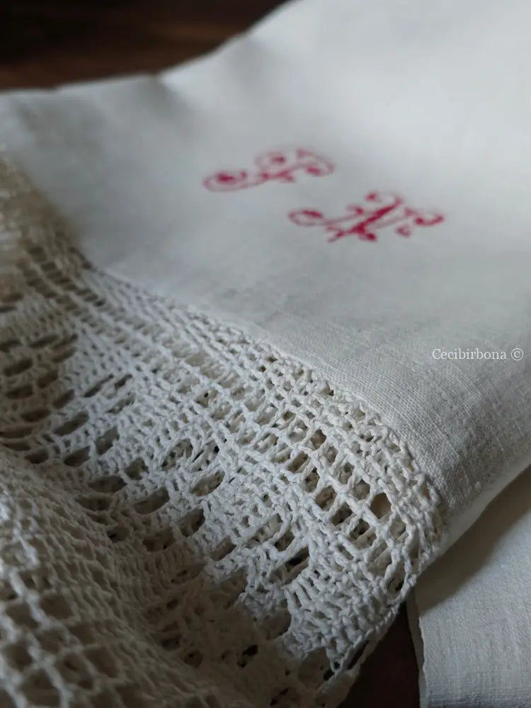 Telo con monogramma PN e balza all’uncinetto Corredo N.1/4 biancheria antica per la casa