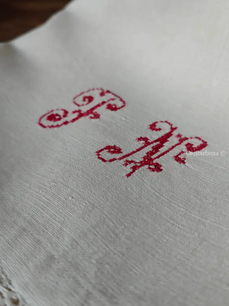 Telo con monogramma PN e balza all’uncinetto Corredo N.1/4 biancheria antica per la casa