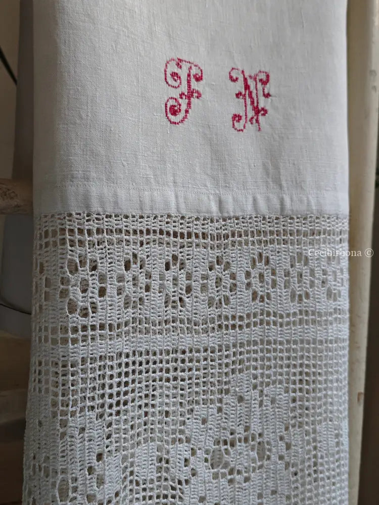 Telo con monogramma PN e balza all’uncinetto Corredo N.1/4 biancheria antica per la casa