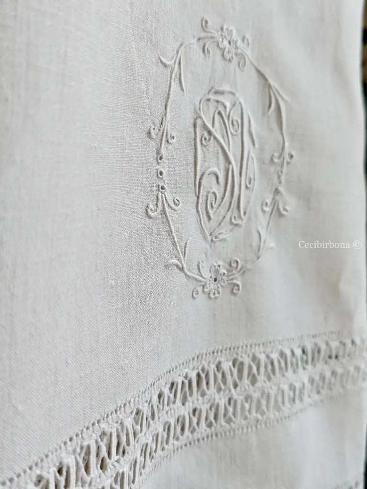 Telo da bagno in lino antico con monogramma NS e sfilature Asciugamano in lino antico