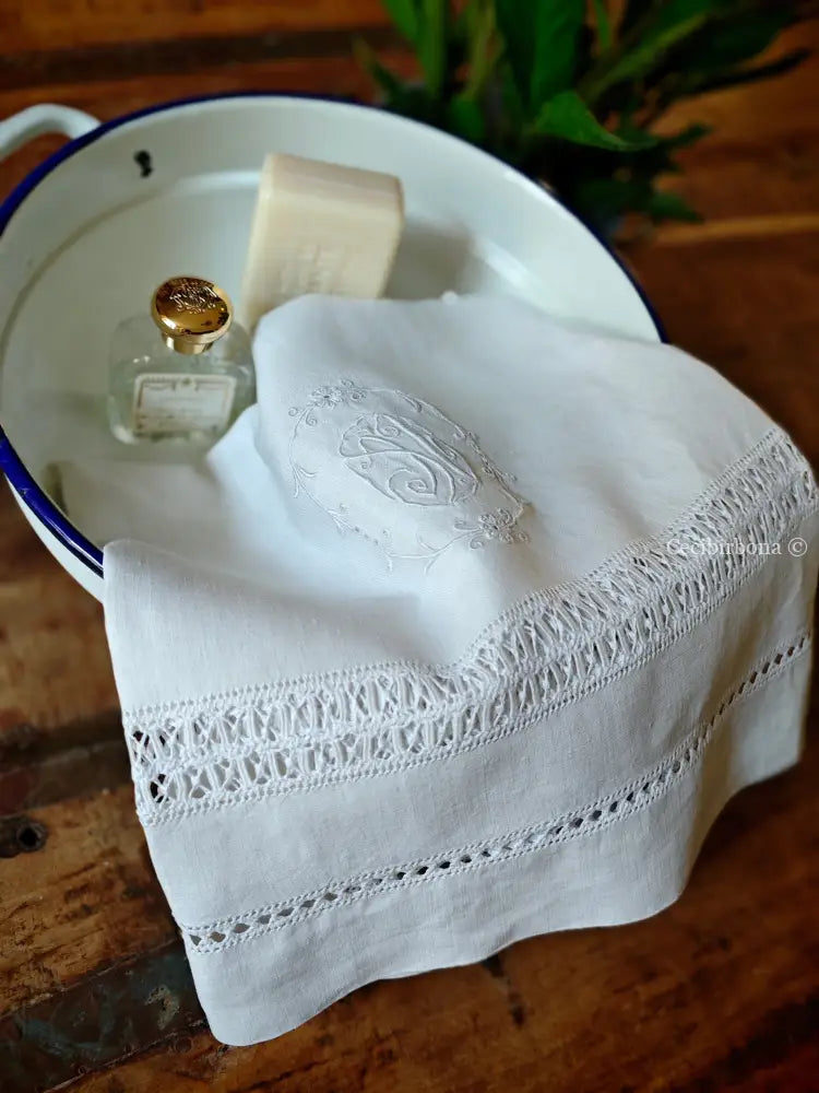 Telo da bagno in lino antico con monogramma NS e sfilature Asciugamano in lino antico