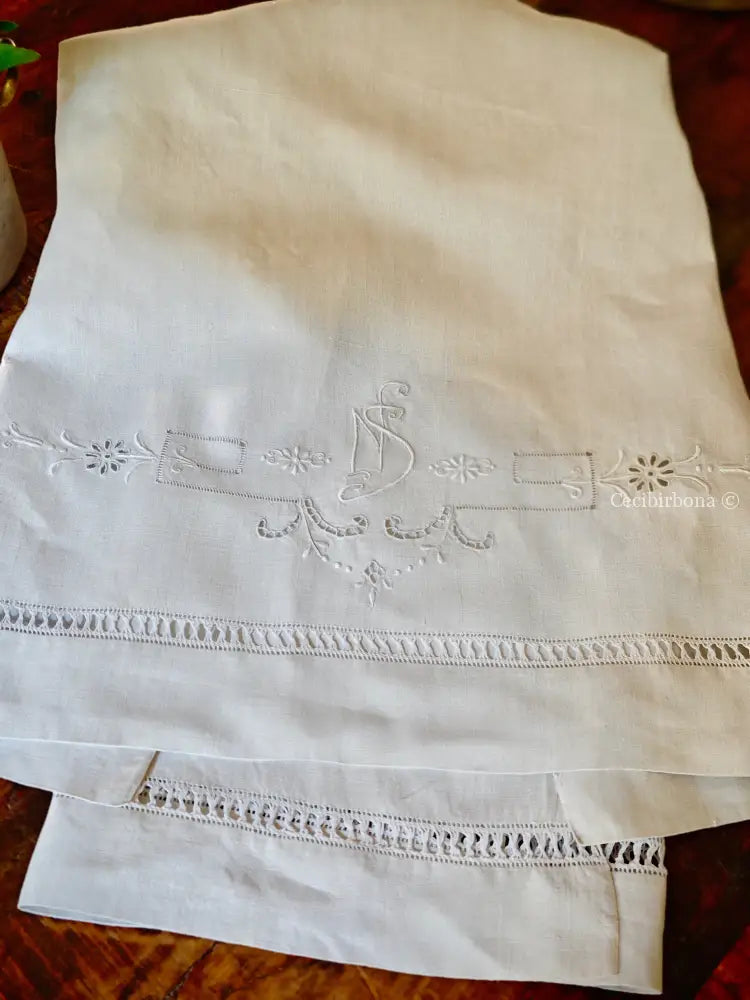 Telo da bagno in lino antico con monogramma NS e sfilature Asciugamano in lino antico