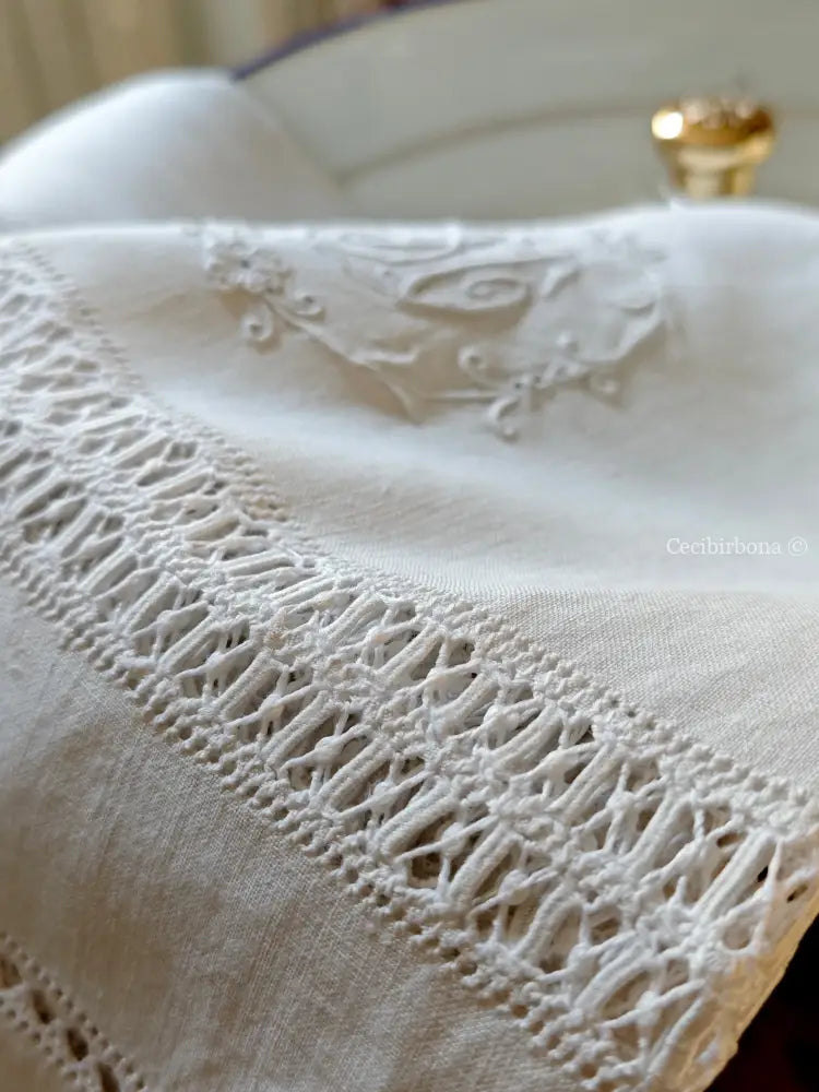 Telo da bagno in lino antico con monogramma NS e sfilature Asciugamano in lino antico