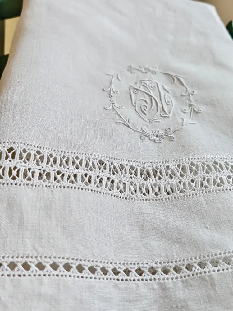 Telo da bagno in lino antico con monogramma NS e sfilature Asciugamano in lino antico