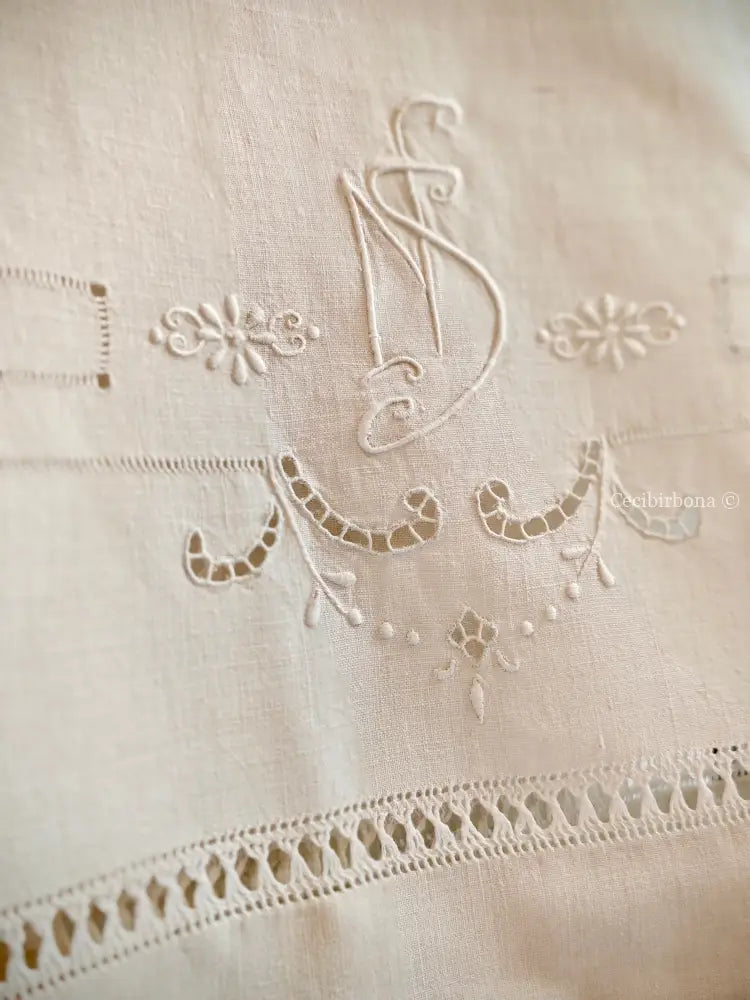 Telo da bagno in lino antico con monogramma NS e sfilature Asciugamano in lino antico