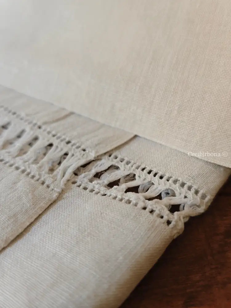 Telo da bagno in lino antico con monogramma NS e sfilature Asciugamano in lino antico