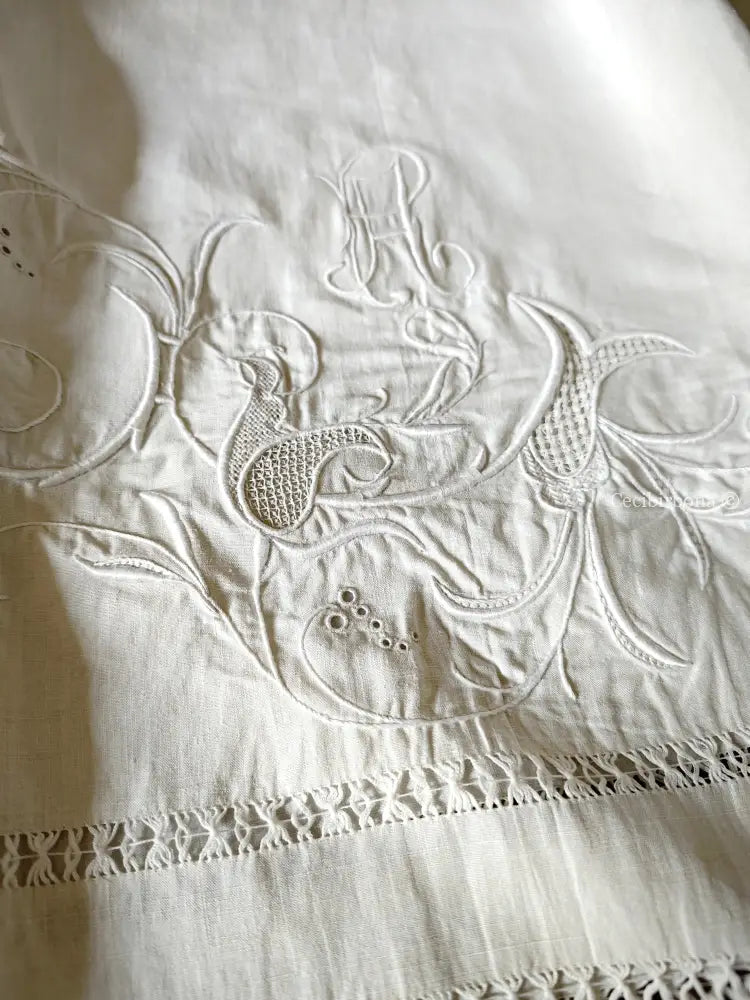 Telo da bagno in lino ricamato “Corredo di Angiolina “ Asciugamano in lino antico