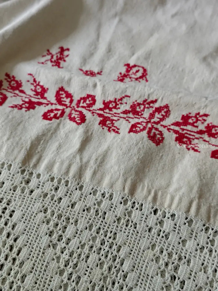 Telo da bagno in lino ricamato “Corredo di Angiolina “ Asciugamano in lino antico