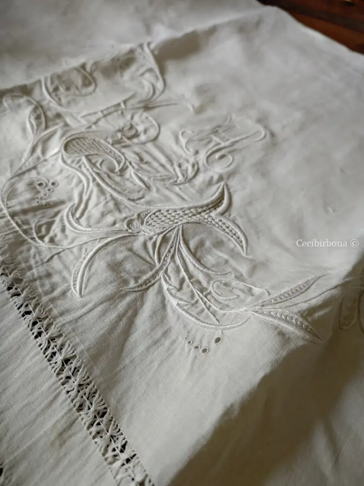 Telo da bagno in lino ricamato “Corredo di Angiolina “ Asciugamano in lino antico