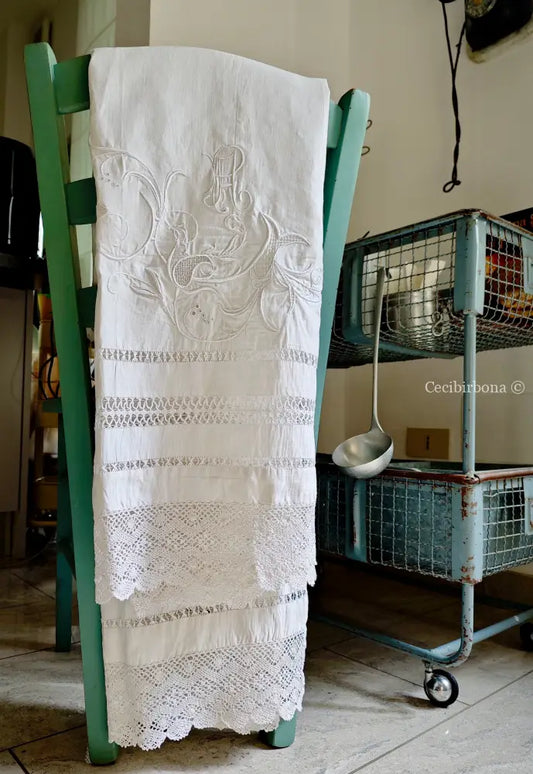 Telo da bagno in lino ricamato “Corredo di Angiolina “ Asciugamano in lino antico