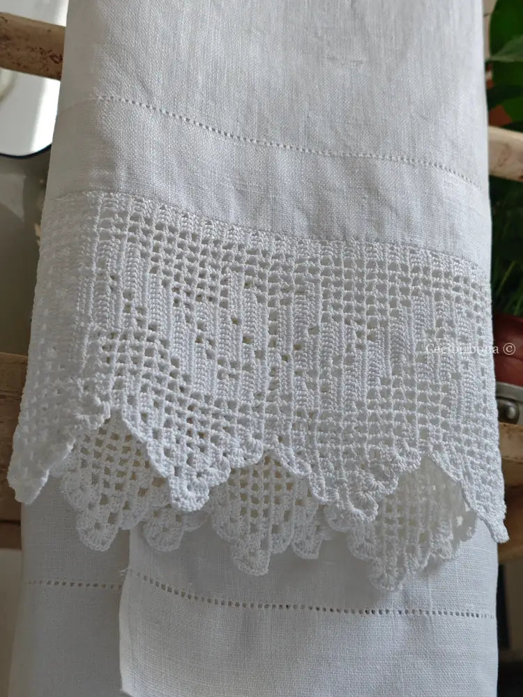 Telo in lino con balza all’uncinetto 1/4 Tende