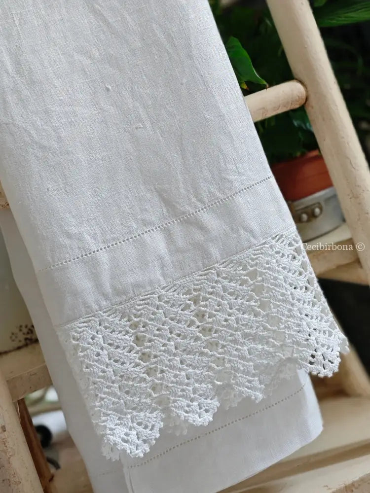 Telo in lino con balza all’uncinetto 2/4 Tende