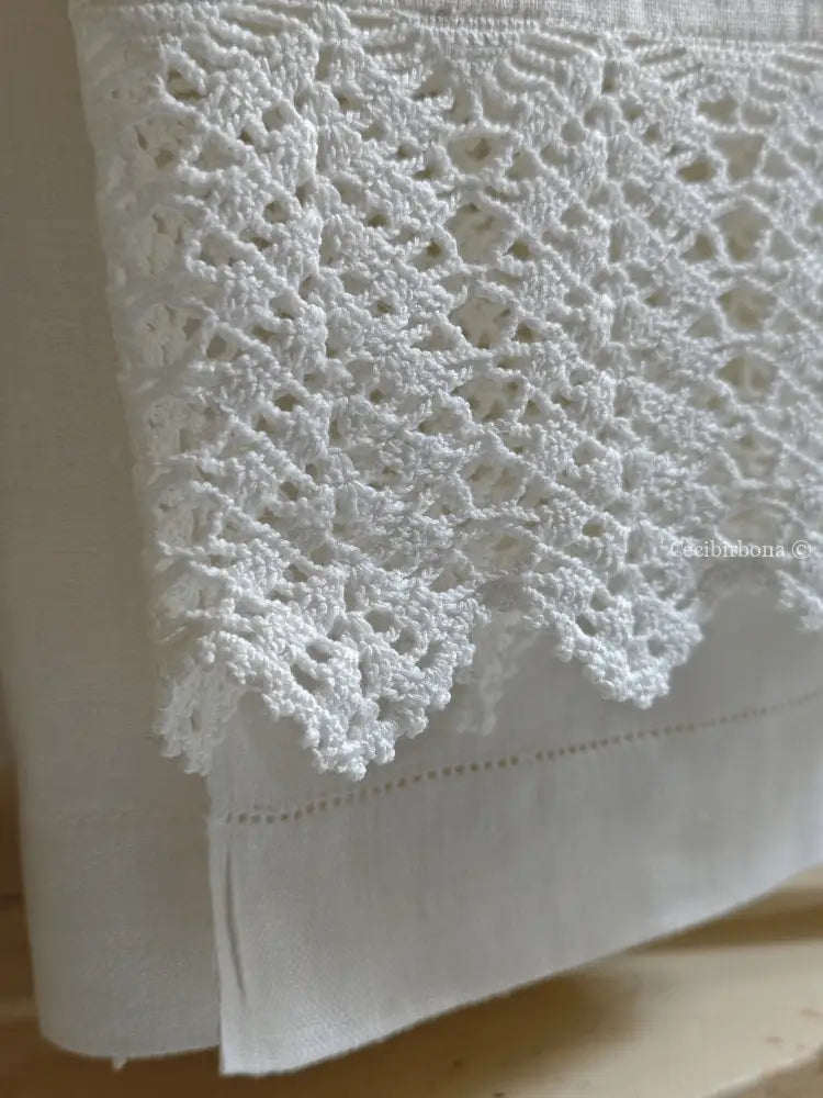 Telo in lino con balza all’uncinetto 2/4 Tende