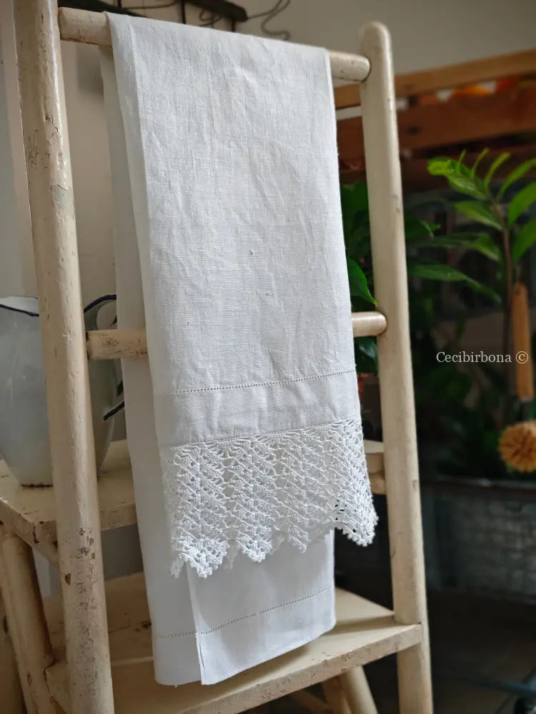 Telo in lino con balza all’uncinetto 2/4 Tende
