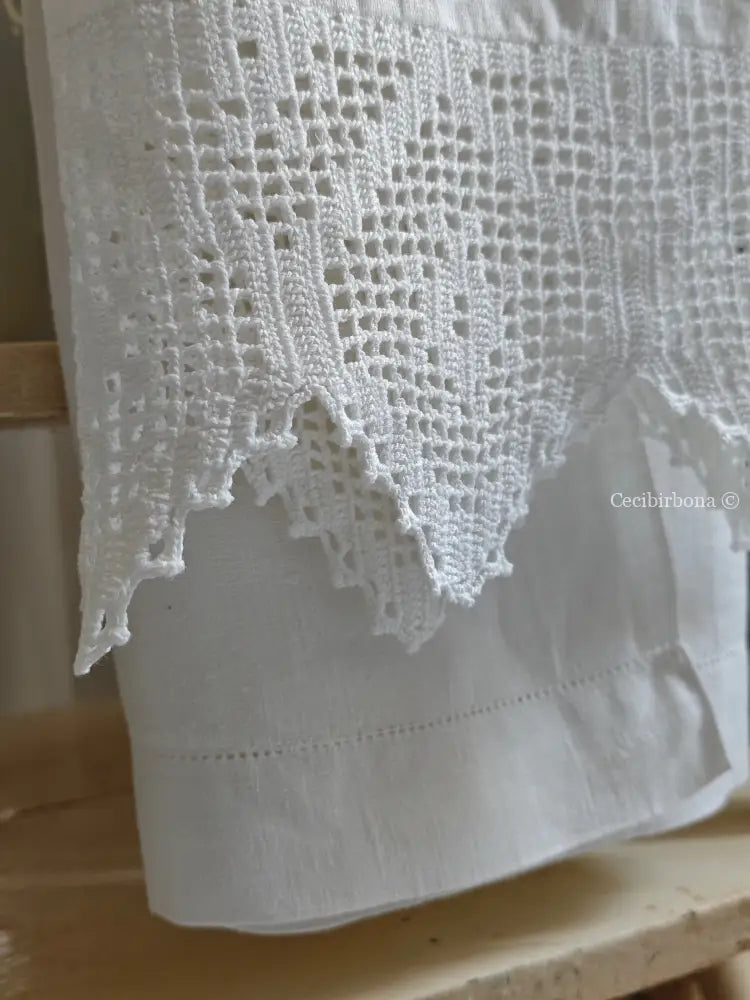 Telo in lino con balza all’uncinetto 3/4 Tende